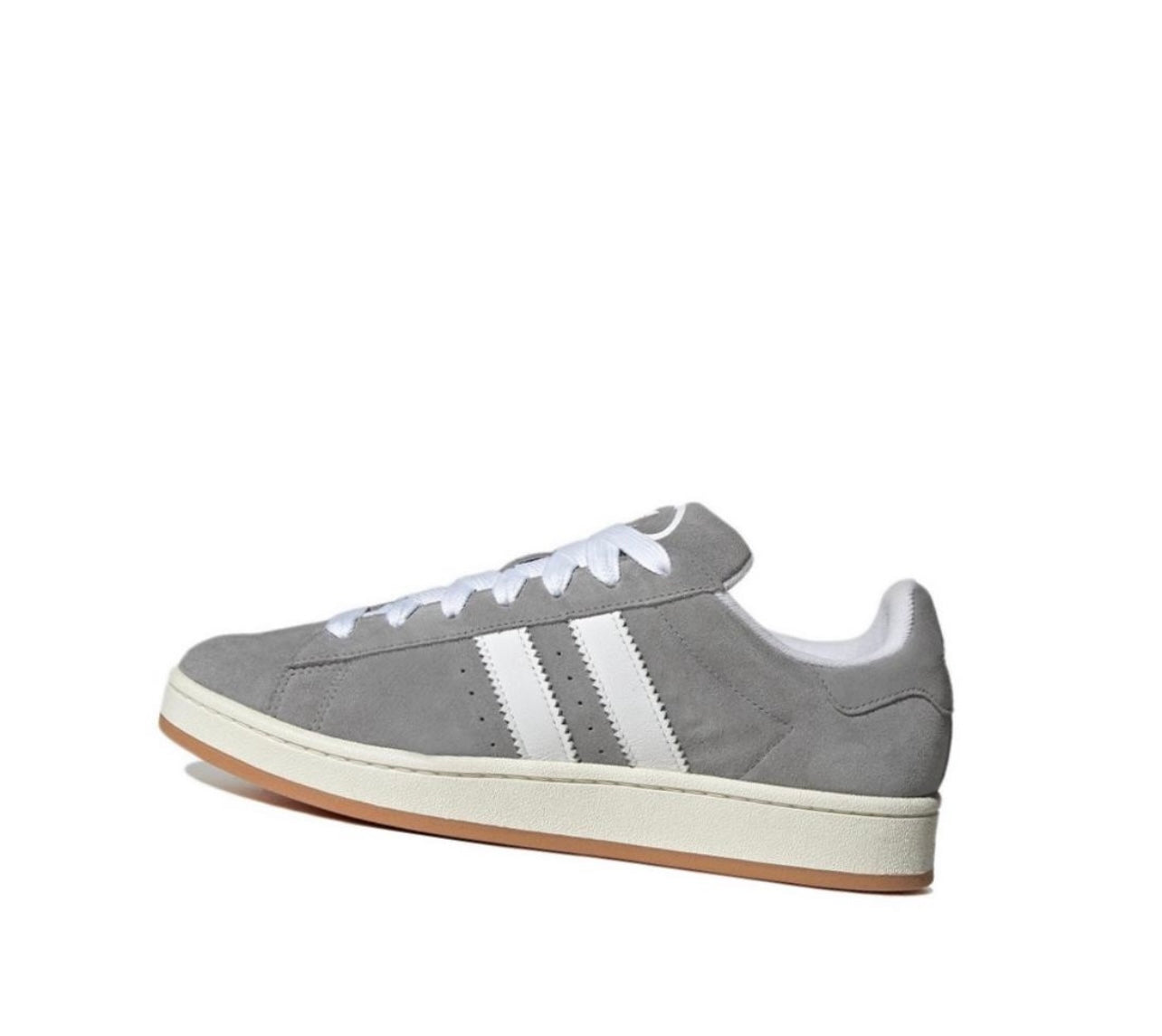 Basket adida avec la boîte