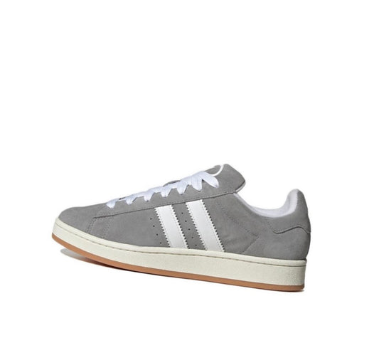 Basket adida avec la boîte
